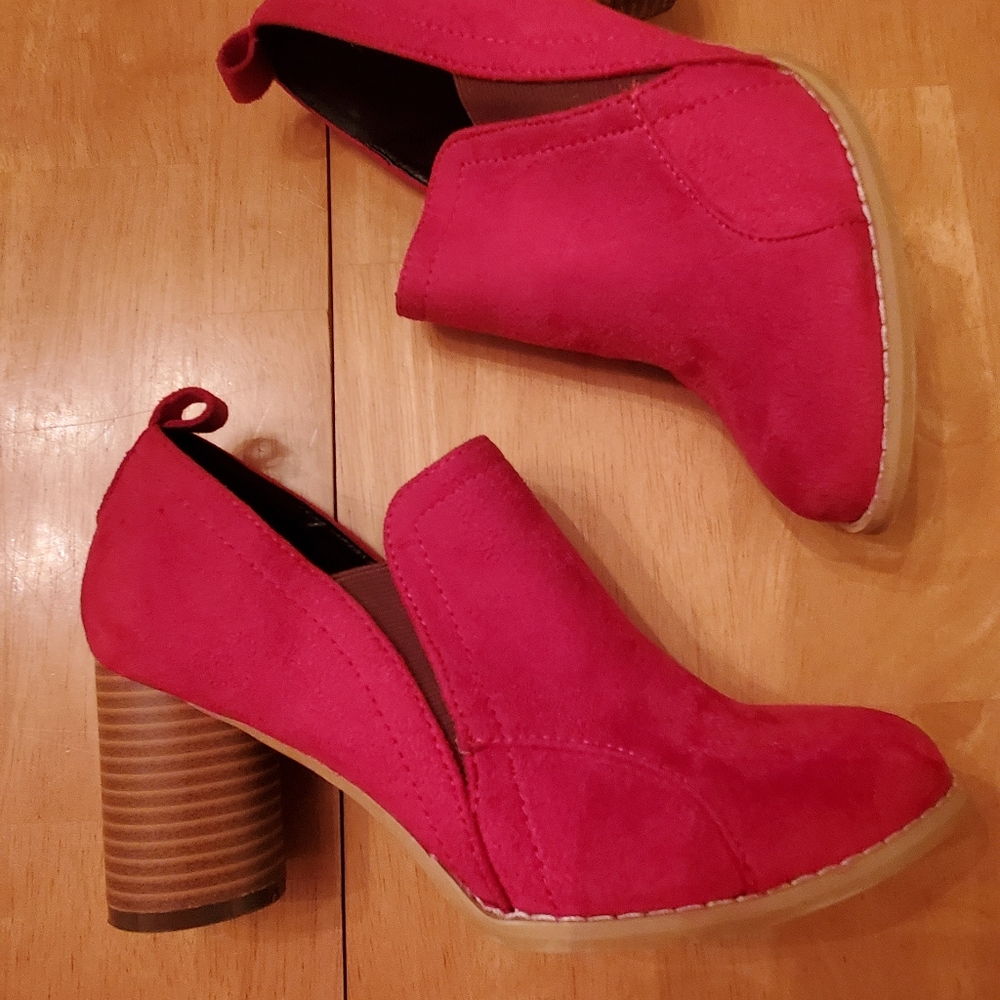 Like new Red Booties